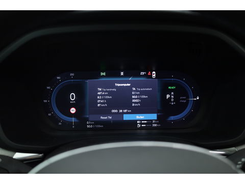 Volvo XC60 2.0 T6 Plug-in hybrid AWD Plus Dark Pano-dak | Trekhaak | 360 camera | H&K Audio | Blis | ACC |