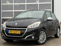 Peugeot 208 - 1.2 PureTech Blue Lease Executive 82pk | Nieuwe Distributieriem | Bluetooth | Cruise control | Electronic climate control | Navigatiesysteem full map | Parkeersensor achter | Trekhaak | Dealer onderhouden!