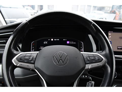 Volkswagen Transporter 2.0 TDI L2H1 30 DC Caravelle Virtual, Camera, Carplay, Leder, LED, 2 x Electrische deur, Clima, Trekhaak, 150pk, Automaat, Uniek! Bulli, Highline!