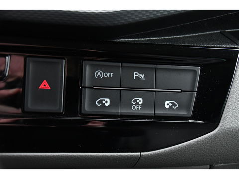 Volkswagen Transporter 2.0 TDI L2H1 30 DC Caravelle Virtual, Camera, Carplay, Leder, LED, 2 x Electrische deur, Clima, Trekhaak, 150pk, Automaat, Uniek! Bulli, Highline!