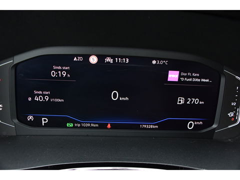 Volkswagen Transporter 2.0 TDI L2H1 30 DC Caravelle Virtual, Camera, Carplay, Leder, LED, 2 x Electrische deur, Clima, Trekhaak, 150pk, Automaat, Uniek! Bulli, Highline!