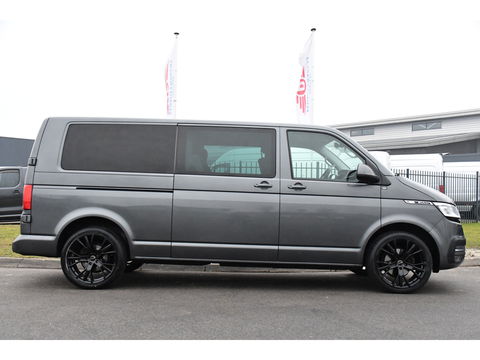 Volkswagen Transporter 2.0 TDI L2H1 30 DC Bulli Virtual, Adaptieve Cruise, Camera, Carplay, 150pk, LED, Automaat, Sensoren, trekhaak, Uniek!