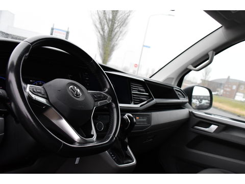 Volkswagen Transporter 2.0 TDI L2H1 30 DC Bulli Virtual, Adaptieve Cruise, Camera, Carplay, 150pk, LED, Automaat, Sensoren, trekhaak, Uniek!