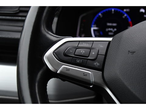 Volkswagen Transporter 2.0 TDI L2H1 30 DC Bulli Virtual, Adaptieve Cruise, Camera, Carplay, 150pk, LED, Automaat, Sensoren, trekhaak, Uniek!