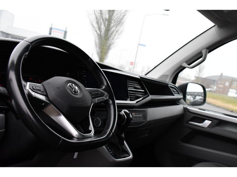 Volkswagen Transporter 2.0 TDI L2H1 30 DC Bulli Virtual, Adaptieve Cruise, Camera, Carplay, 150pk, LED, Automaat, Sensoren, trekhaak, Uniek!