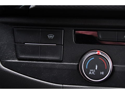 Volkswagen Transporter 2.0 TDI L2H1 30 DC Bulli Virtual, Adaptieve Cruise, Camera, Carplay, 150pk, LED, Automaat, Sensoren, trekhaak, Uniek!