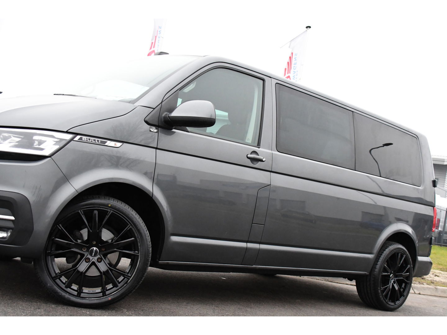 Volkswagen Transporter 2.0 TDI L2H1 30 DC Bulli Virtual, Adaptieve Cruise, Camera, Carplay, 150pk, LED, Automaat, Sensoren, trekhaak, Uniek!