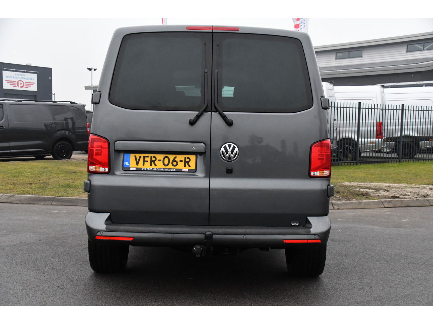 Volkswagen Transporter 2.0 TDI L2H1 30 DC Bulli Virtual, Adaptieve Cruise, Camera, Carplay, 150pk, LED, Automaat, Sensoren, trekhaak, Uniek!