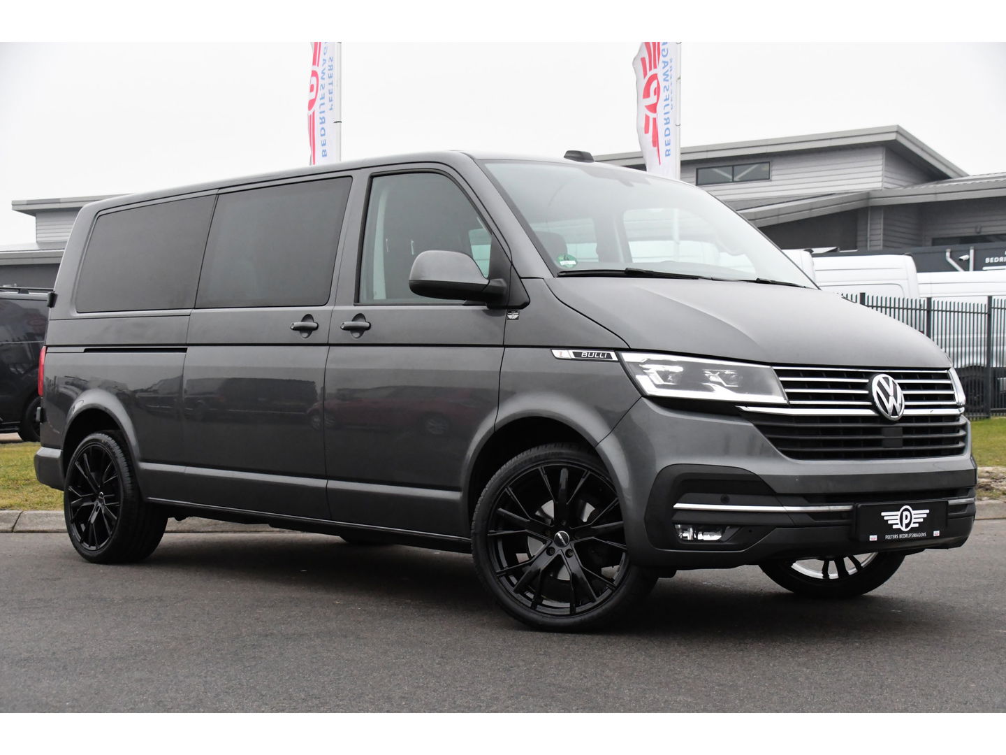 Volkswagen Transporter 2.0 TDI L2H1 30 DC Bulli Virtual, Adaptieve Cruise, Camera, Carplay, 150pk, LED, Automaat, Sensoren, trekhaak, Uniek!