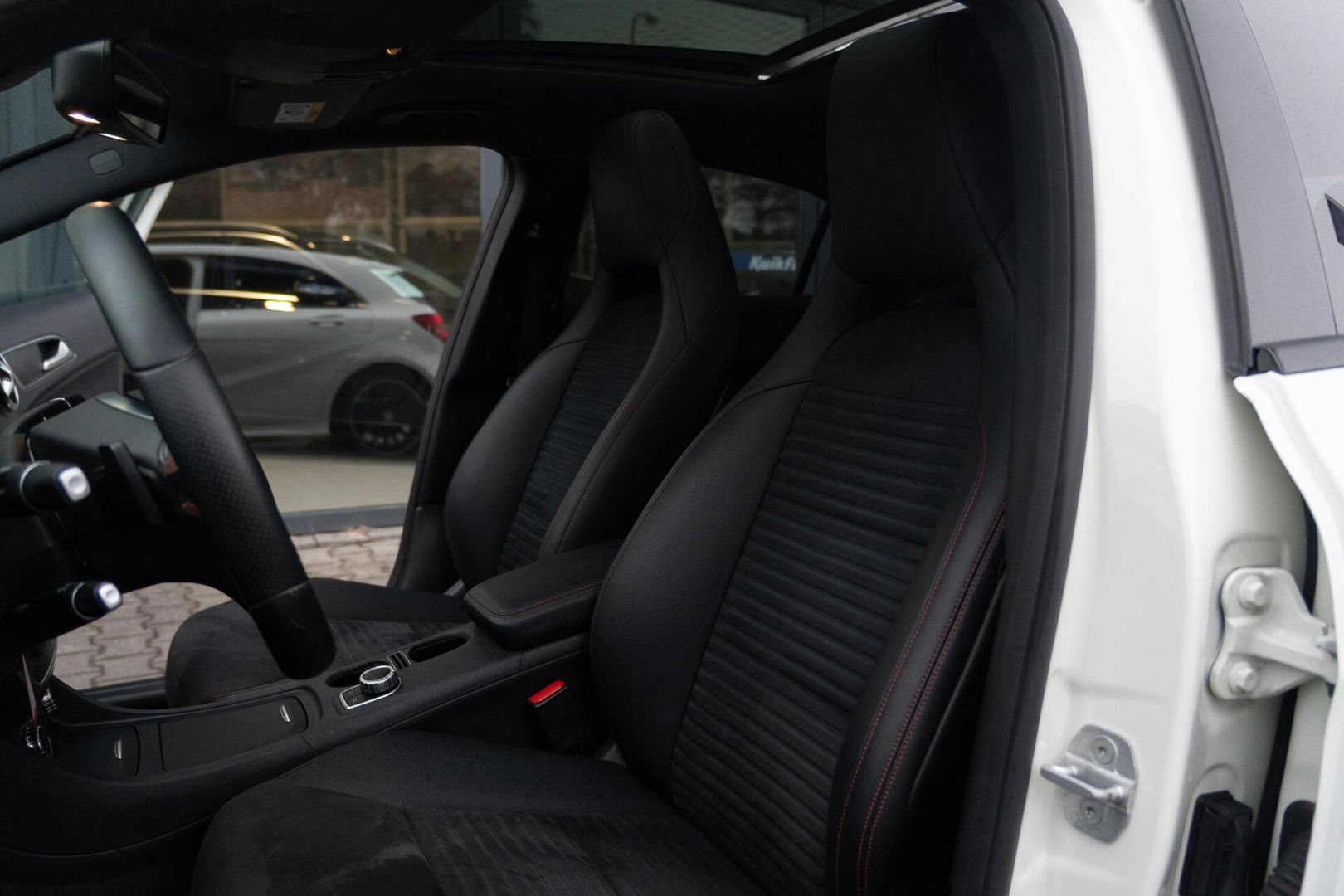 Mercedes-Benz A-Klasse 180 AMG|Org NL NAP|2e Eig|7G Automaat|Panoramadak|Xenon|Leder|Navi|Keurig Onderhouden