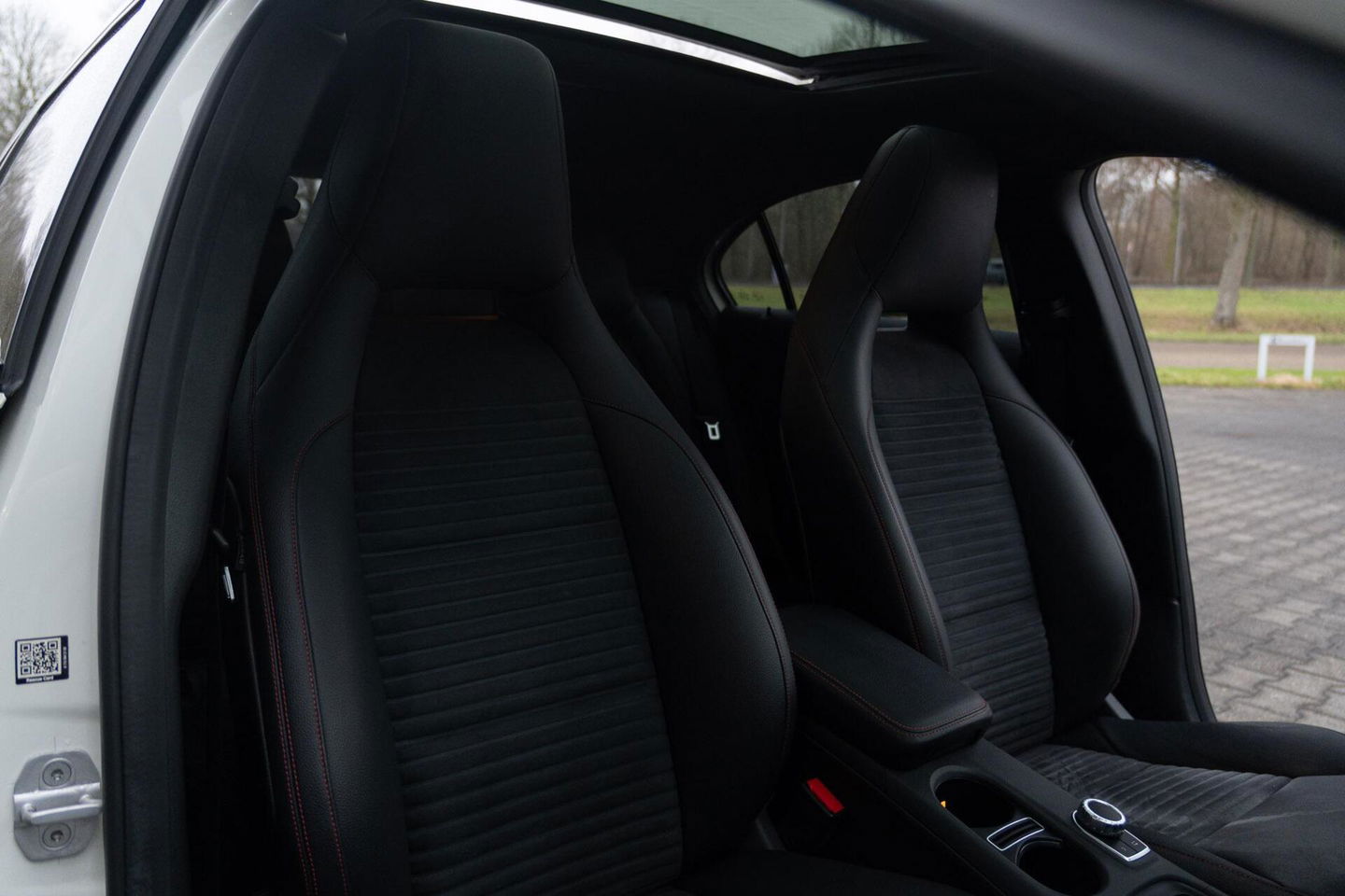 Mercedes-Benz A-Klasse 180 AMG|Org NL NAP|2e Eig|7G Automaat|Panoramadak|Xenon|Leder|Navi|Keurig Onderhouden