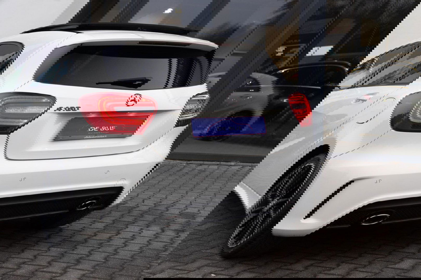 Mercedes-Benz A-Klasse 180 AMG|Org NL NAP|2e Eig|7G Automaat|Panoramadak|Xenon|Leder|Navi|Keurig Onderhouden