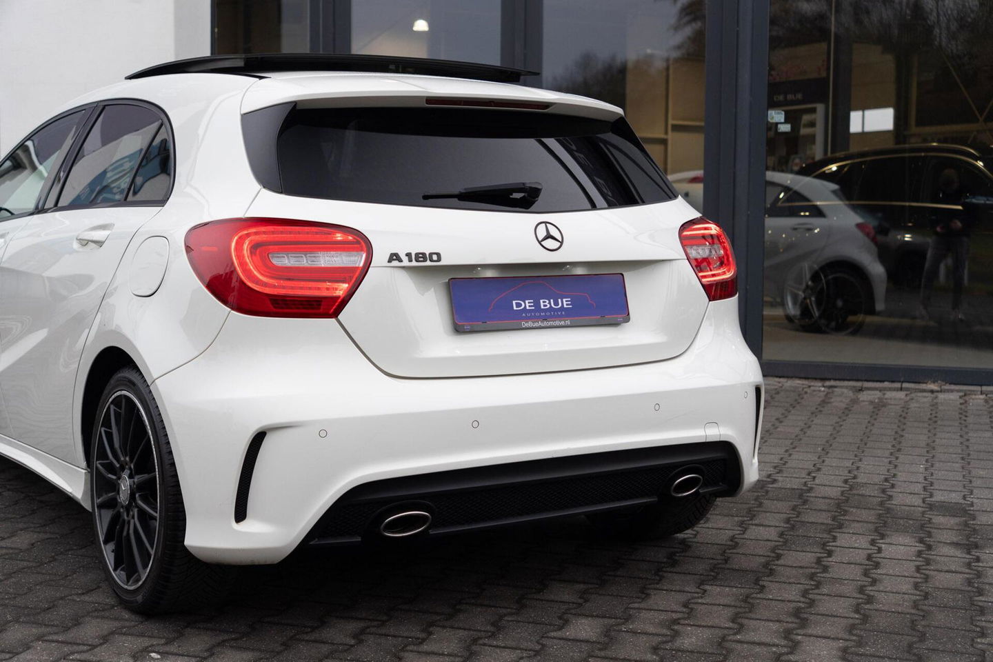 Mercedes-Benz A-Klasse 180 AMG|Org NL NAP|2e Eig|7G Automaat|Panoramadak|Xenon|Leder|Navi|Keurig Onderhouden