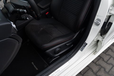 Mercedes-Benz A-Klasse 180 AMG|Org NL NAP|2e Eig|7G Automaat|Panoramadak|Xenon|Leder|Navi|Keurig Onderhouden