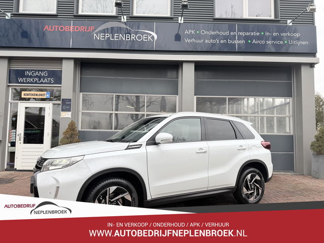Suzuki Vitara - 1.5 Hybrid Style Automaat Panodak  02-2025 25.103 KM 10 jaar Garantie