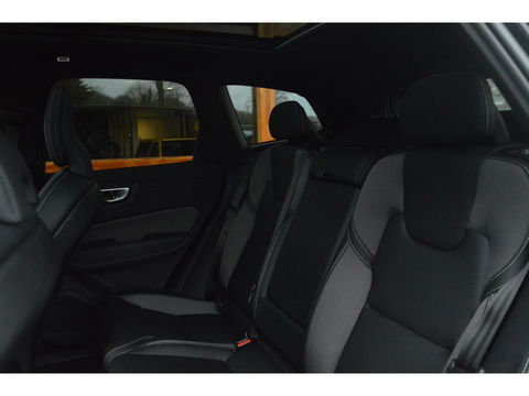 Volvo XC60 T6 Hybride AWD Black Edition | Luchtvering | Bowers & Wilkins | 360° Camera | Head-Up Display | Panoramadak |