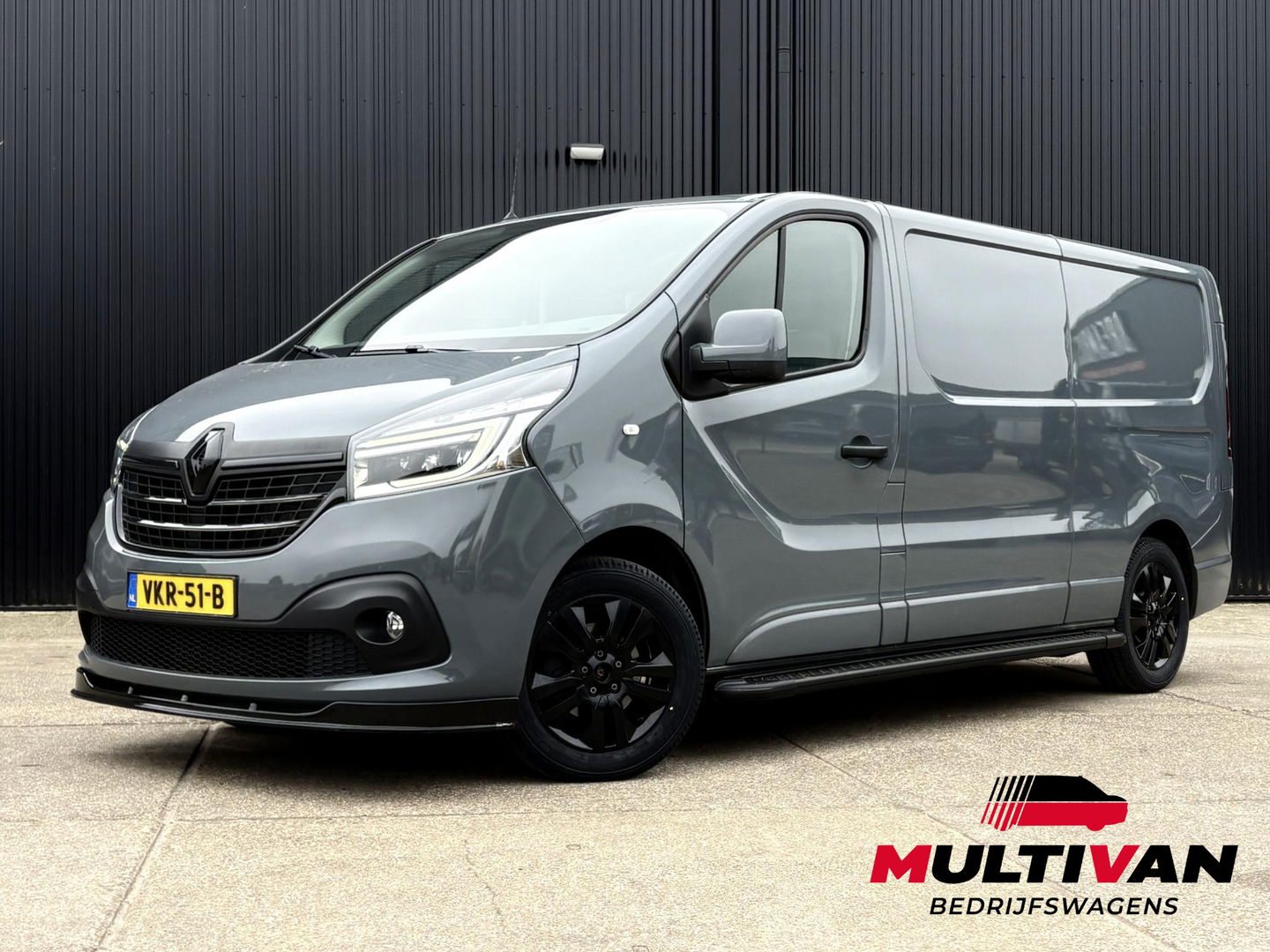 Renault Trafic 2.0 dCi 170pk EDC L2H1 Black Edition | BW LEASE EDITION | MARGE | SPOILERS | STEPS | LMV |