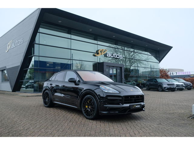 Porsche Cayenne Coupé - 4.0 V8 Turbo S 680pk E-Hybrid Panoramadak Keramisch *BTW* Massage Trekhaak Stoelkoeling Luchtvering