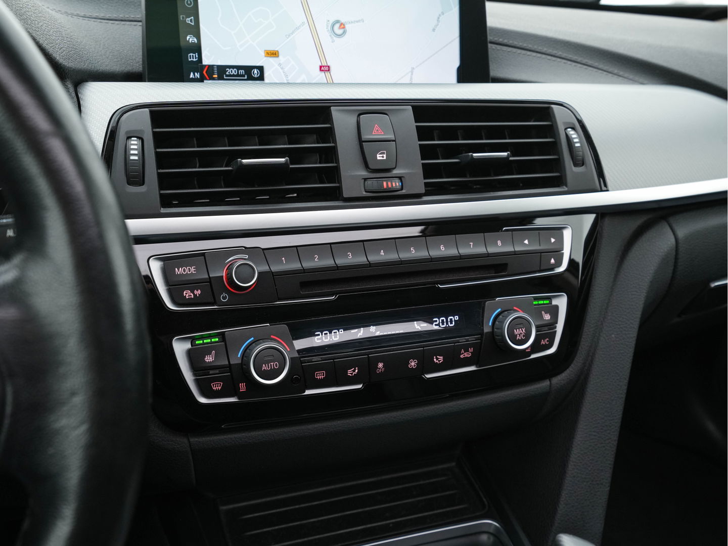 BMW 3 Serie Touring 320d EDE Executive Aut. *PANO | LEATHER | FULL-LED | DIGI-COCKPIT | HEATED-SPORTSEATS | NAVI-FULLMAP | PRIVACY-GLASS | ECC | KEYLESS | LANE-ASSIST | PDC | CRUISE | TOWBAR | 18''ALU*