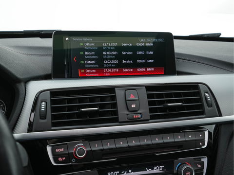 BMW 3 Serie Touring 320d EDE Executive Aut. *PANO | LEATHER | FULL-LED | DIGI-COCKPIT | HEATED-SPORTSEATS | NAVI-FULLMAP | PRIVACY-GLASS | ECC | KEYLESS | LANE-ASSIST | PDC | CRUISE | TOWBAR | 18''ALU*