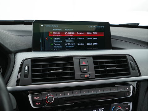 BMW 3 Serie Touring 320d EDE Executive Aut. *PANO | LEATHER | FULL-LED | DIGI-COCKPIT | HEATED-SPORTSEATS | NAVI-FULLMAP | PRIVACY-GLASS | ECC | KEYLESS | LANE-ASSIST | PDC | CRUISE | TOWBAR | 18''ALU*