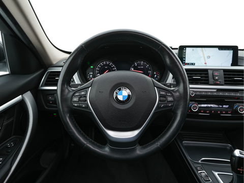 BMW 3 Serie Touring 320d EDE Executive Aut. *PANO | LEATHER | FULL-LED | DIGI-COCKPIT | HEATED-SPORTSEATS | NAVI-FULLMAP | PRIVACY-GLASS | ECC | KEYLESS | LANE-ASSIST | PDC | CRUISE | TOWBAR | 18''ALU*