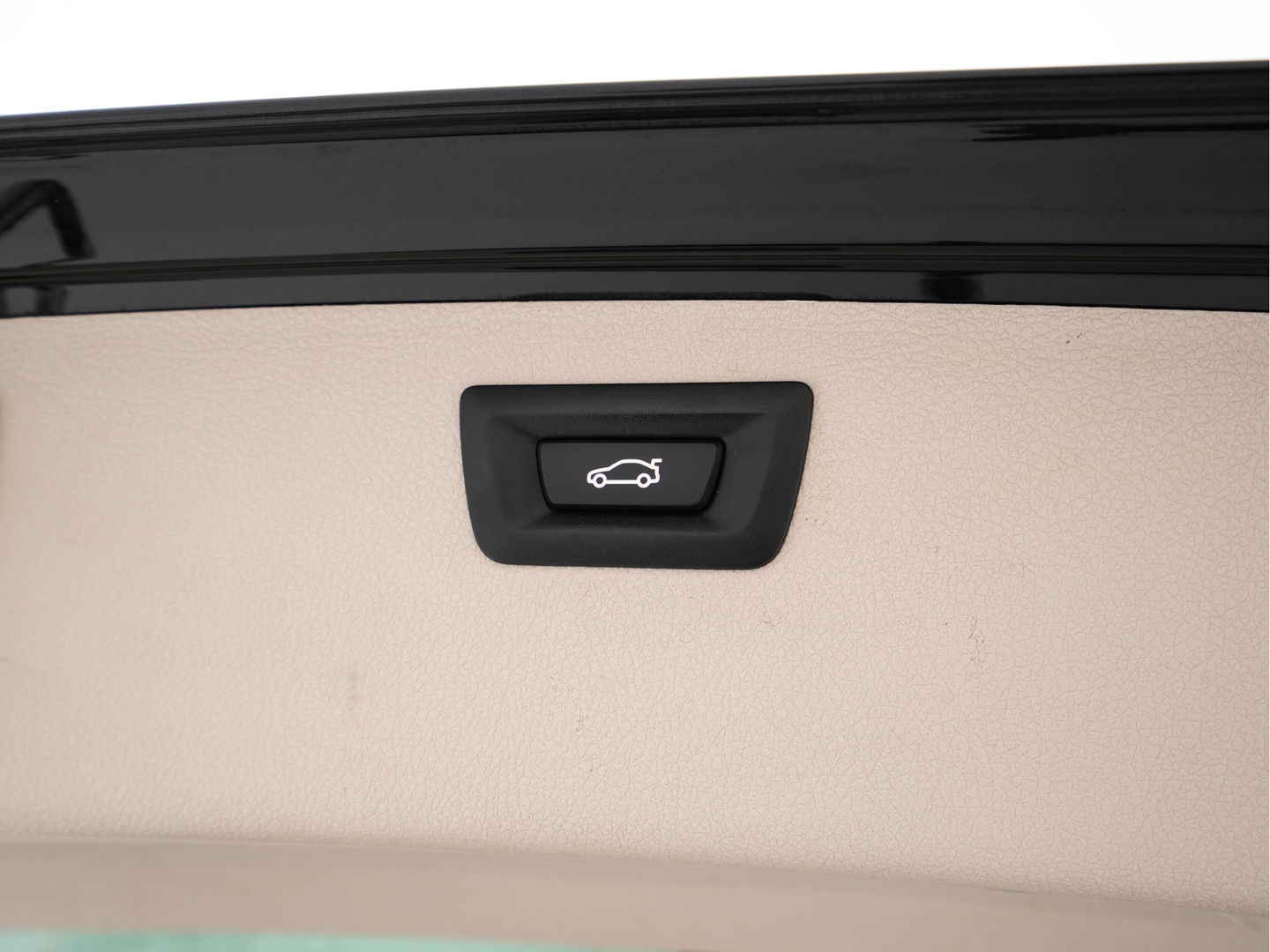 BMW 3 Serie Touring 320d EDE Executive Aut. *PANO | LEATHER | FULL-LED | DIGI-COCKPIT | HEATED-SPORTSEATS | NAVI-FULLMAP | PRIVACY-GLASS | ECC | KEYLESS | LANE-ASSIST | PDC | CRUISE | TOWBAR | 18''ALU*