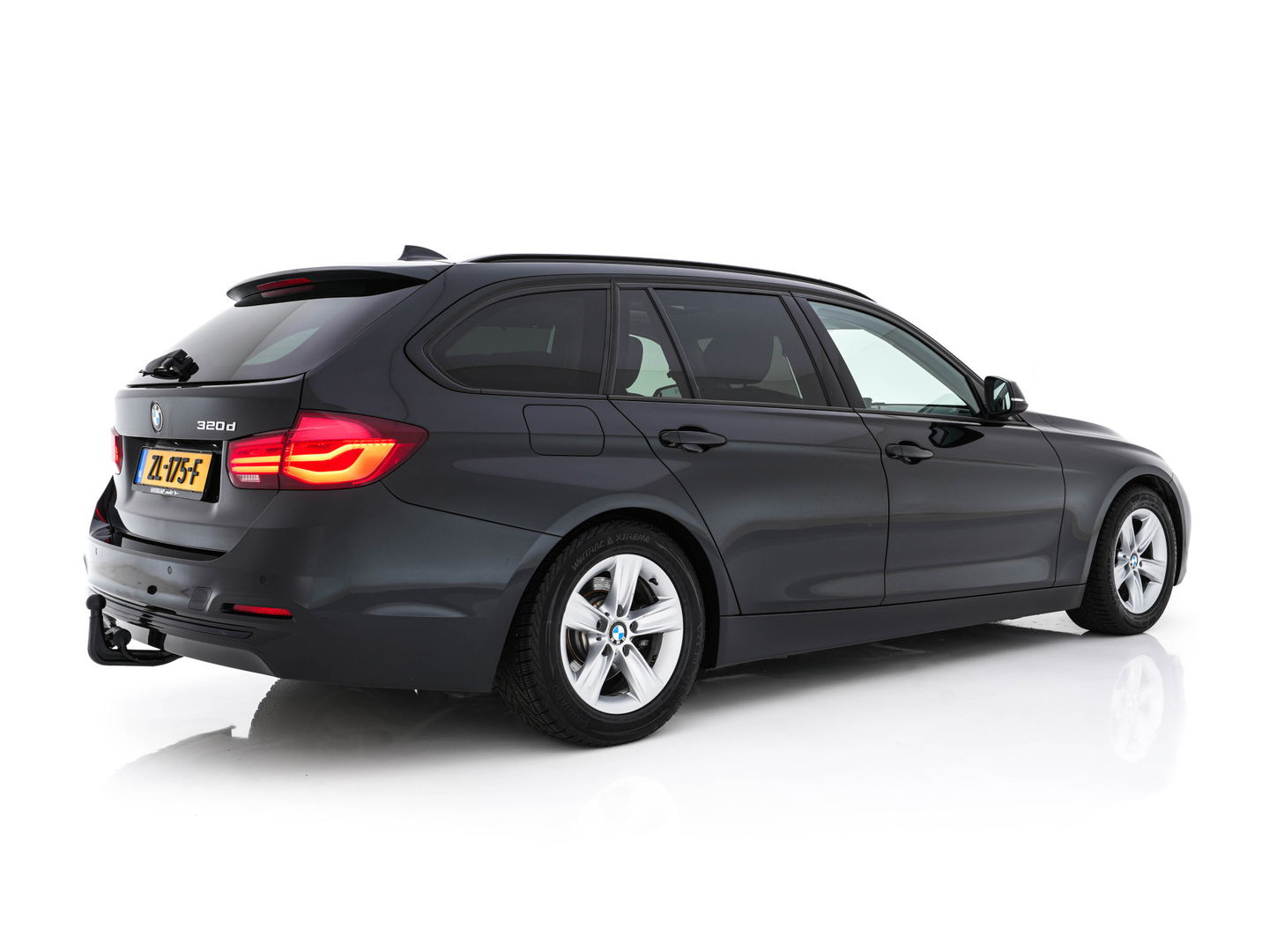 BMW 3 Serie Touring 320d EDE Executive Aut. *PANO | LEATHER | FULL-LED | DIGI-COCKPIT | HEATED-SPORTSEATS | NAVI-FULLMAP | PRIVACY-GLASS | ECC | KEYLESS | LANE-ASSIST | PDC | CRUISE | TOWBAR | 18''ALU*