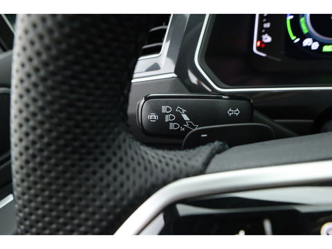 Volkswagen Tiguan 1.4 TSI eHybrid R-Line Black Style | Pano | HUD | 360cam | Elek. Trekhaak | 4x Stoelverw. | Keyless | 20'' | Adapt. Cruise