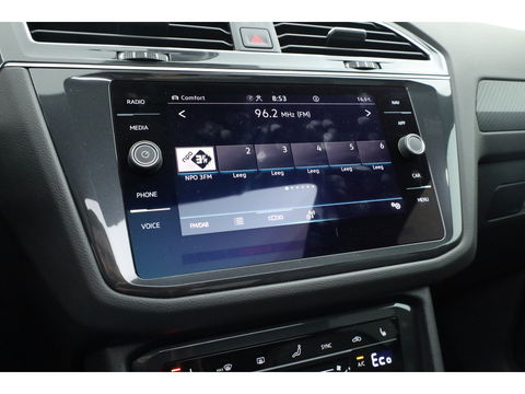 Volkswagen Tiguan 1.4 TSI eHybrid R-Line Black Style | Pano | HUD | 360cam | Elek. Trekhaak | 4x Stoelverw. | Keyless | 20'' | Adapt. Cruise