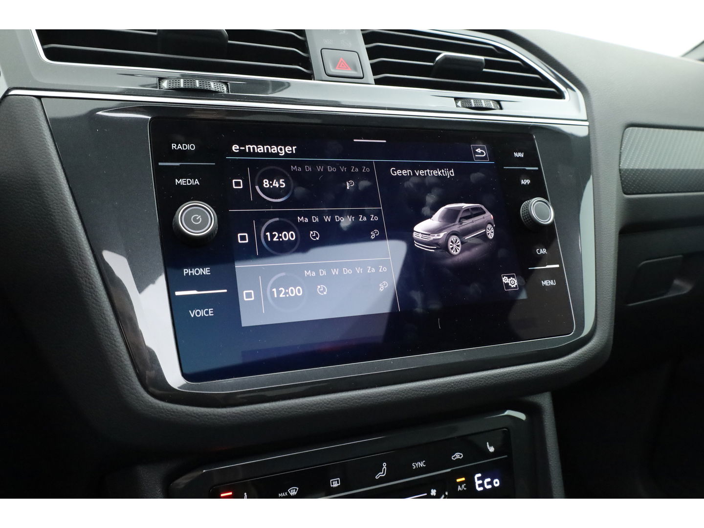 Volkswagen Tiguan 1.4 TSI eHybrid R-Line Black Style | Pano | HUD | 360cam | Elek. Trekhaak | 4x Stoelverw. | Keyless | 20'' | Adapt. Cruise