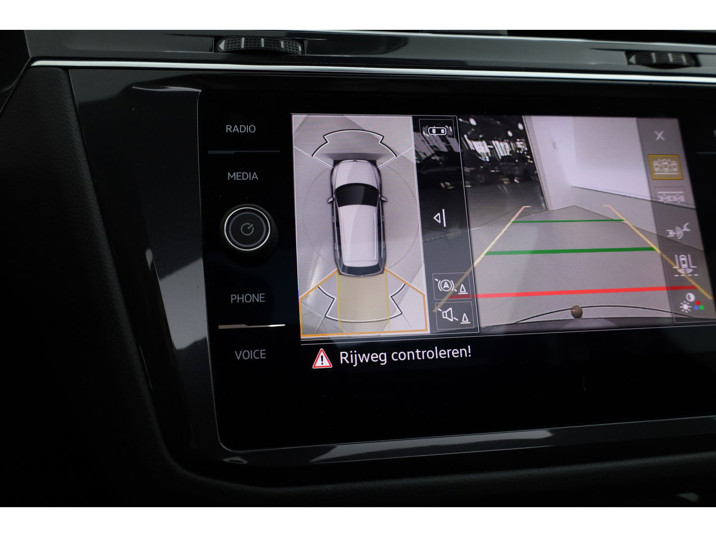 Volkswagen Tiguan 1.4 TSI eHybrid R-Line Black Style | Pano | HUD | 360cam | Elek. Trekhaak | 4x Stoelverw. | Keyless | 20'' | Adapt. Cruise