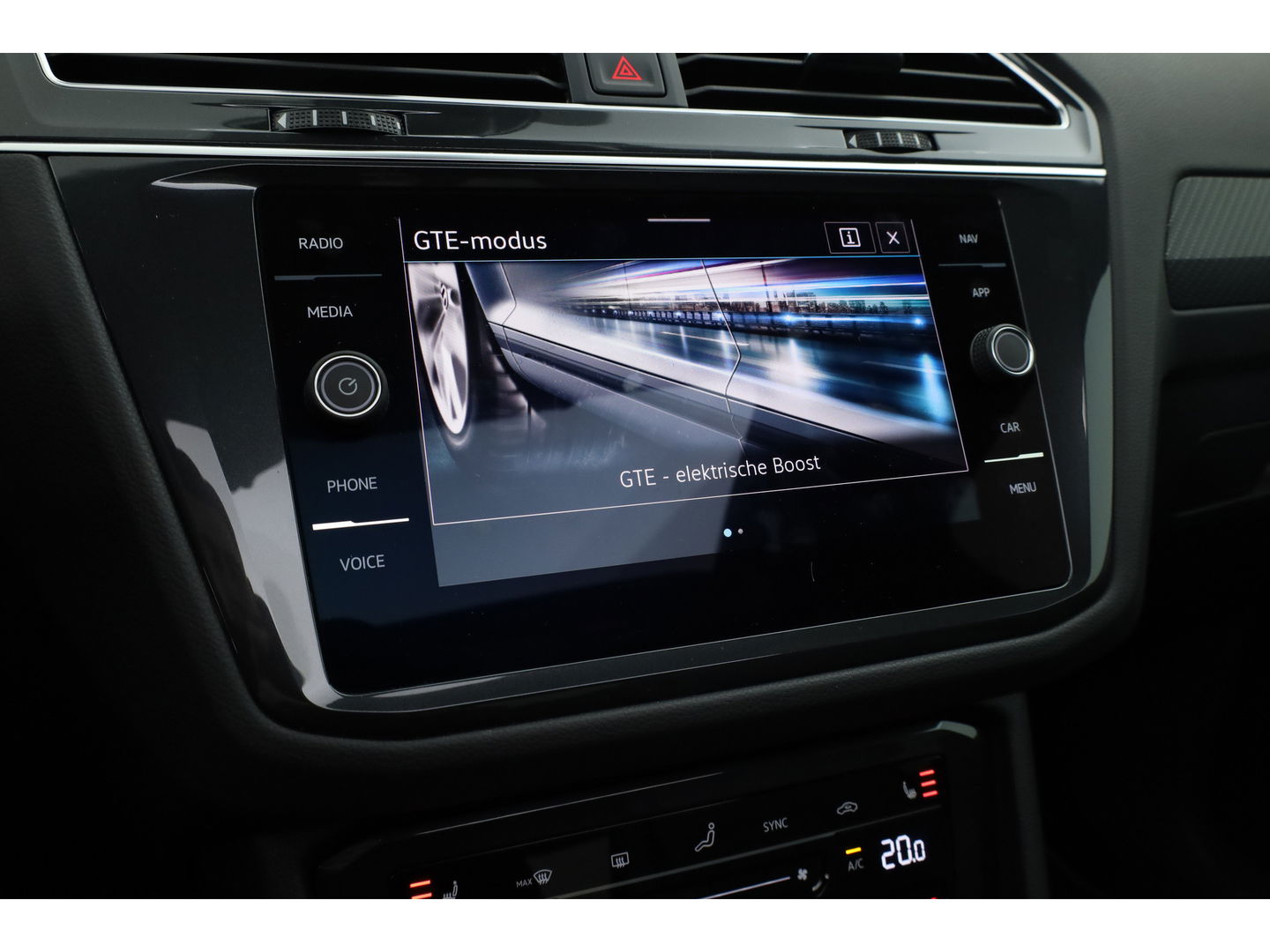 Volkswagen Tiguan 1.4 TSI eHybrid R-Line Black Style | Pano | HUD | 360cam | Elek. Trekhaak | 4x Stoelverw. | Keyless | 20'' | Adapt. Cruise