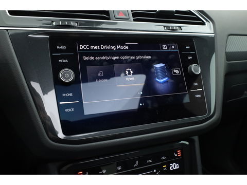 Volkswagen Tiguan 1.4 TSI eHybrid R-Line Black Style | Pano | HUD | 360cam | Elek. Trekhaak | 4x Stoelverw. | Keyless | 20'' | Adapt. Cruise