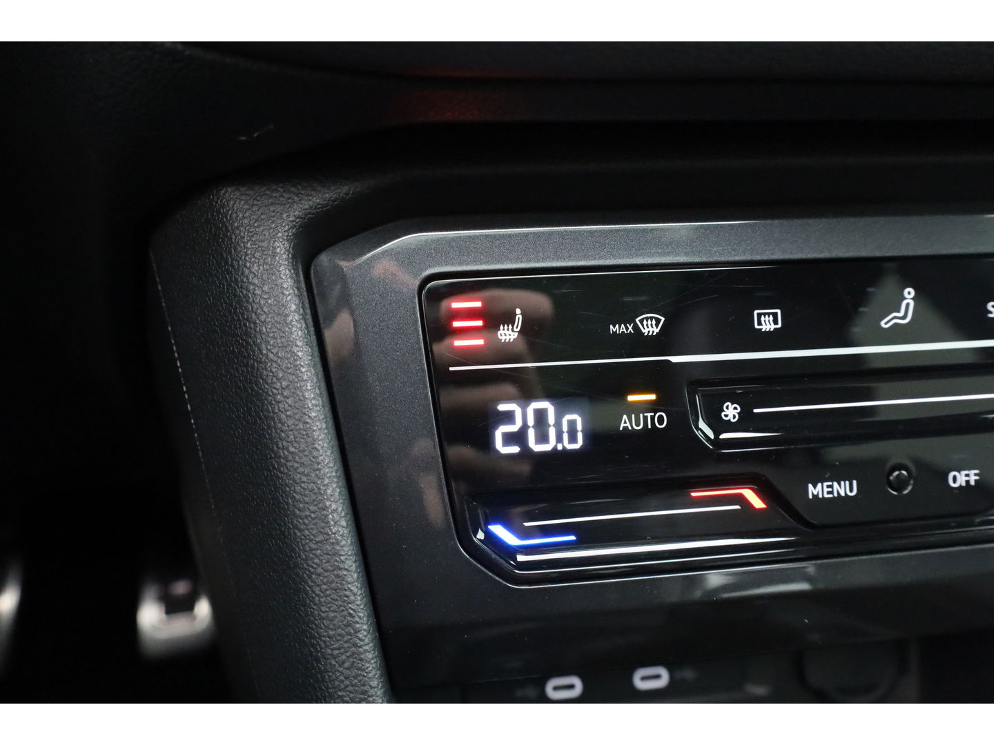 Volkswagen Tiguan 1.4 TSI eHybrid R-Line Black Style | Pano | HUD | 360cam | Elek. Trekhaak | 4x Stoelverw. | Keyless | 20'' | Adapt. Cruise