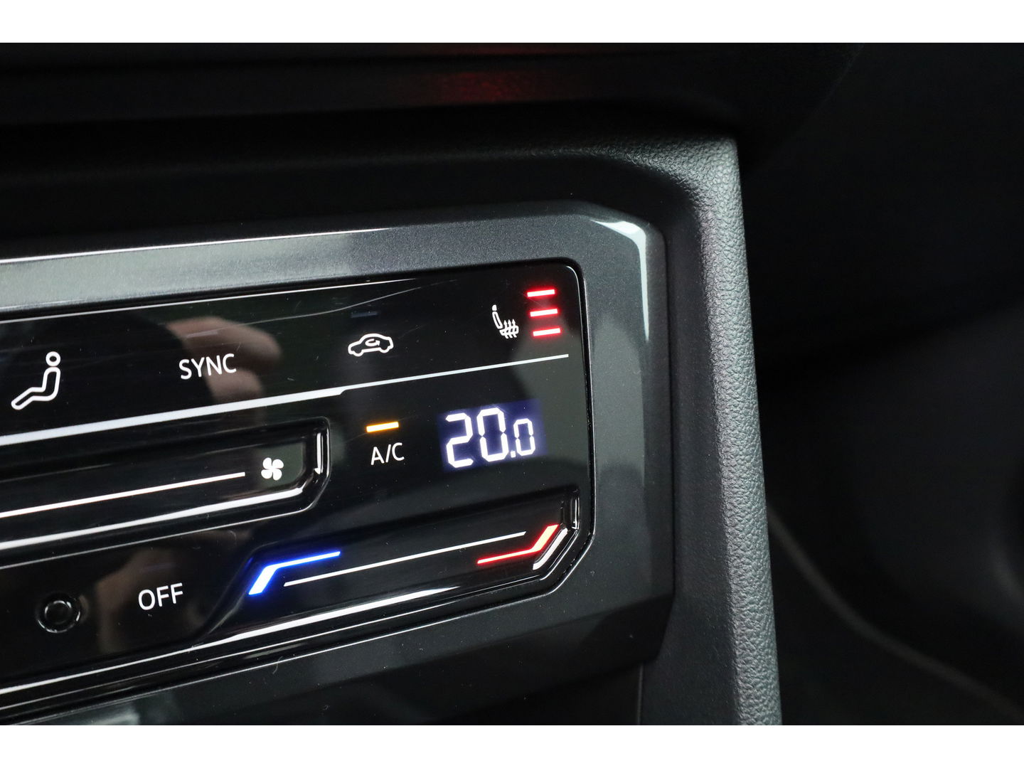 Volkswagen Tiguan 1.4 TSI eHybrid R-Line Black Style | Pano | HUD | 360cam | Elek. Trekhaak | 4x Stoelverw. | Keyless | 20'' | Adapt. Cruise