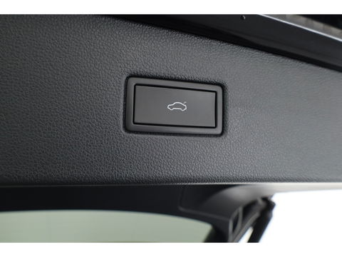 Volkswagen Tiguan 1.4 TSI eHybrid R-Line Black Style | Pano | HUD | 360cam | Elek. Trekhaak | 4x Stoelverw. | Keyless | 20'' | Adapt. Cruise