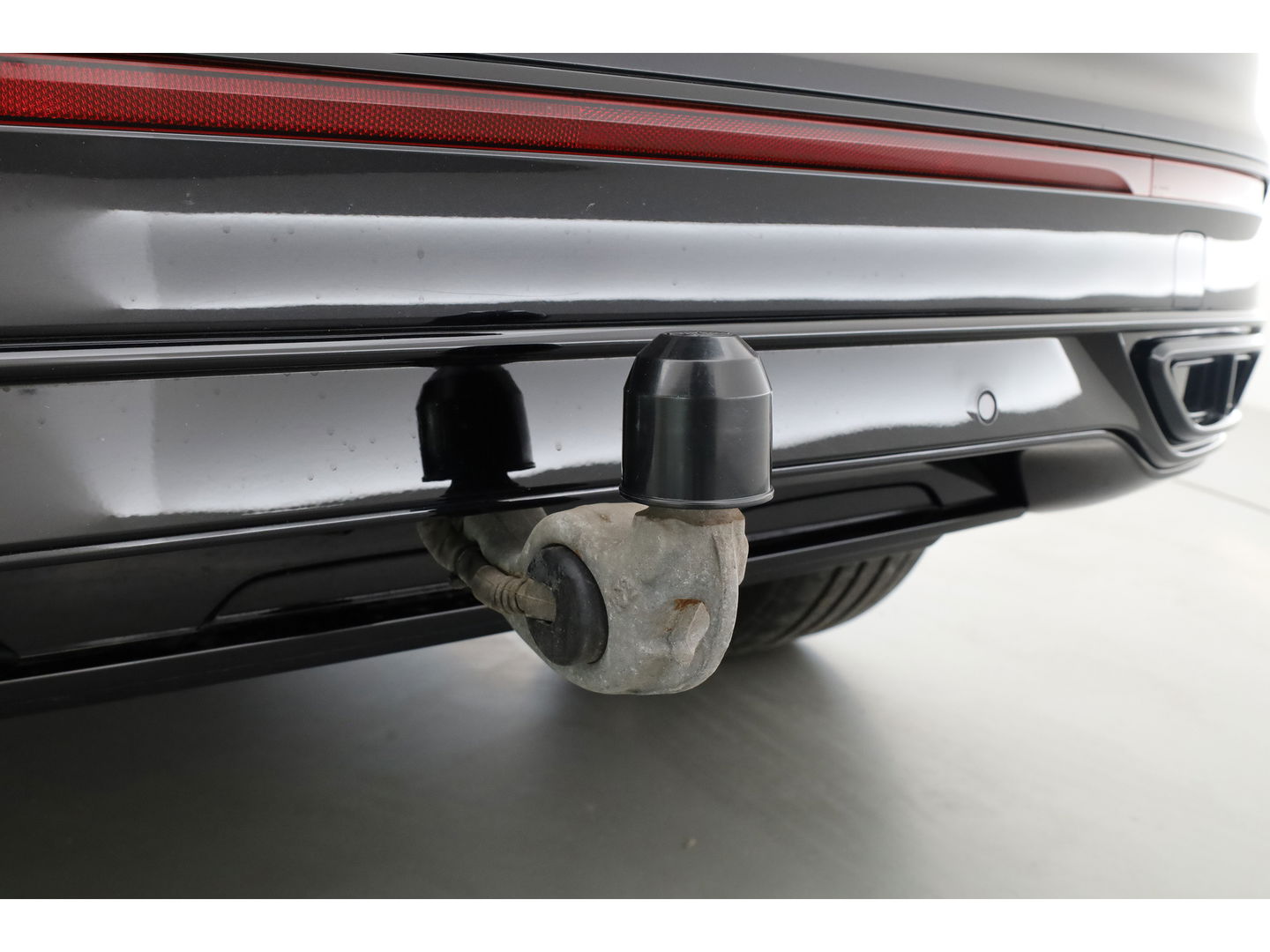 Volkswagen Tiguan 1.4 TSI eHybrid R-Line Black Style | Pano | HUD | 360cam | Elek. Trekhaak | 4x Stoelverw. | Keyless | 20'' | Adapt. Cruise