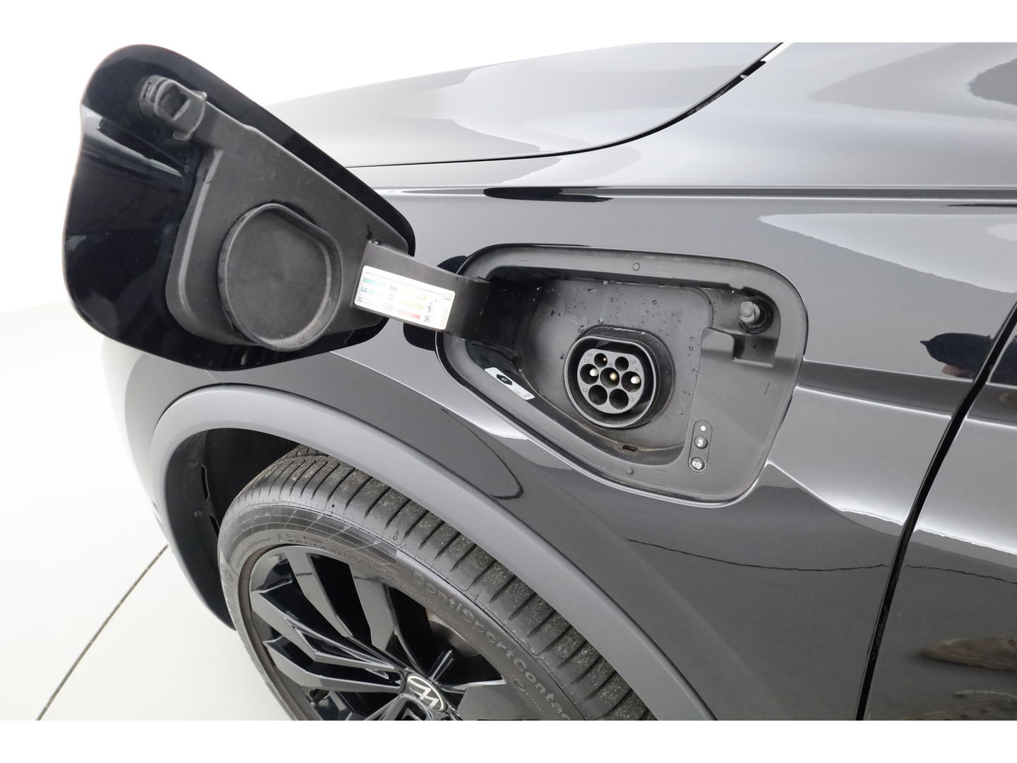 Volkswagen Tiguan 1.4 TSI eHybrid R-Line Black Style | Pano | HUD | 360cam | Elek. Trekhaak | 4x Stoelverw. | Keyless | 20'' | Adapt. Cruise