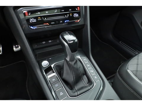 Volkswagen Tiguan 1.4 TSI eHybrid R-Line Black Style | Pano | HUD | 360cam | Elek. Trekhaak | 4x Stoelverw. | Keyless | 20'' | Adapt. Cruise
