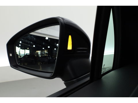 Volkswagen Tiguan 1.4 TSI eHybrid R-Line Black Style | Pano | HUD | 360cam | Elek. Trekhaak | 4x Stoelverw. | Keyless | 20'' | Adapt. Cruise