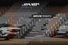 Volvo XC40 - 2.0 B3 Ultra Black Edition | Direct leverbaar | MY 2026 | Panoramadak | Harman/kardon | 360 camera | 20 inch | Drive assistance | Carplay | Keyless entry | Stuurverwarming