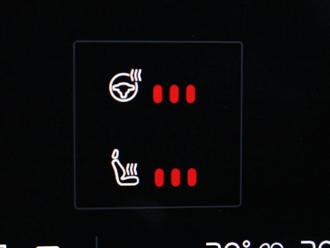 Volvo C40 Recharge Twin Intro Edition 78 kWh | SOH 89% | Panoramadak | 360 Camera | Stoelverwarming | Harman/Kardon | Warmtepomp | Adaptive cruise | Matrix LED | Carplay | Memory | Stuurverwarming