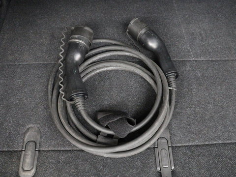 Volvo C40 Recharge Twin Intro Edition 78 kWh | SOH 89% | Panoramadak | 360 Camera | Stoelverwarming | Harman/Kardon | Warmtepomp | Adaptive cruise | Matrix LED | Carplay | Memory | Stuurverwarming