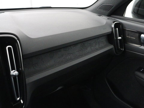 Volvo C40 Recharge Twin Intro Edition 78 kWh | SOH 89% | Panoramadak | 360 Camera | Stoelverwarming | Harman/Kardon | Warmtepomp | Adaptive cruise | Matrix LED | Carplay | Memory | Stuurverwarming