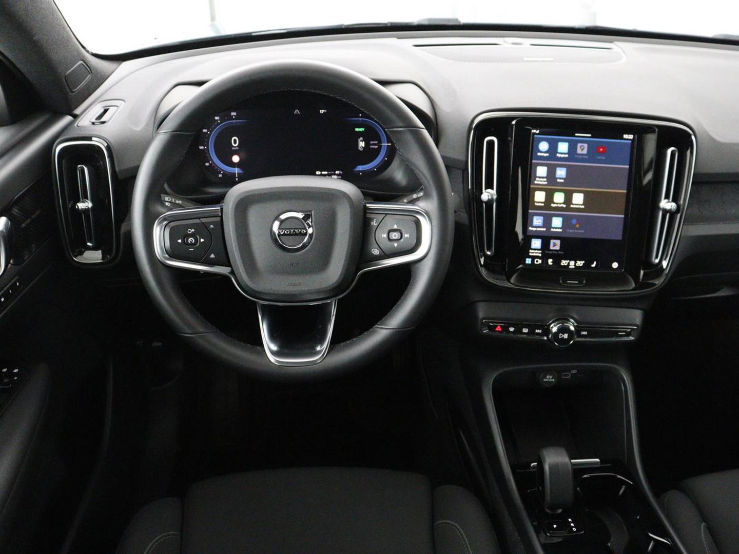 Volvo C40 Recharge Twin Intro Edition 78 kWh | SOH 89% | Panoramadak | 360 Camera | Stoelverwarming | Harman/Kardon | Warmtepomp | Adaptive cruise | Matrix LED | Carplay | Memory | Stuurverwarming