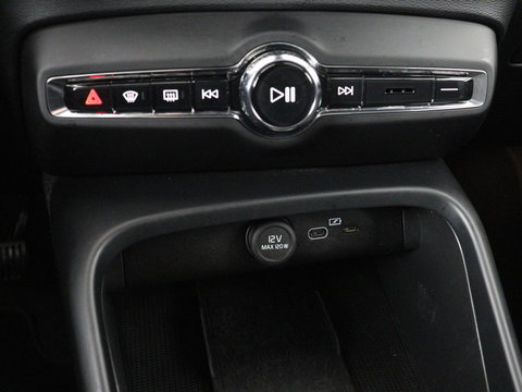 Volvo C40 Recharge Twin Intro Edition 78 kWh | SOH 89% | Panoramadak | 360 Camera | Stoelverwarming | Harman/Kardon | Warmtepomp | Adaptive cruise | Matrix LED | Carplay | Memory | Stuurverwarming