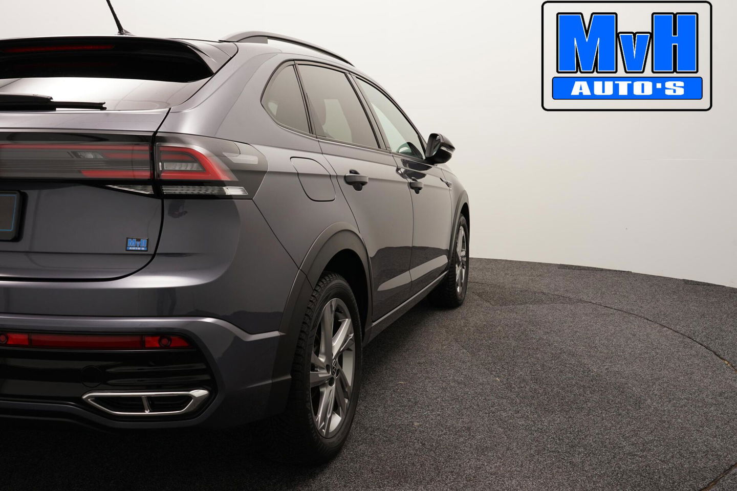 Volkswagen Taigo 1.0 TSI R-Line|IQ-LIGHT|STOELVERW|CAMERA|NAP