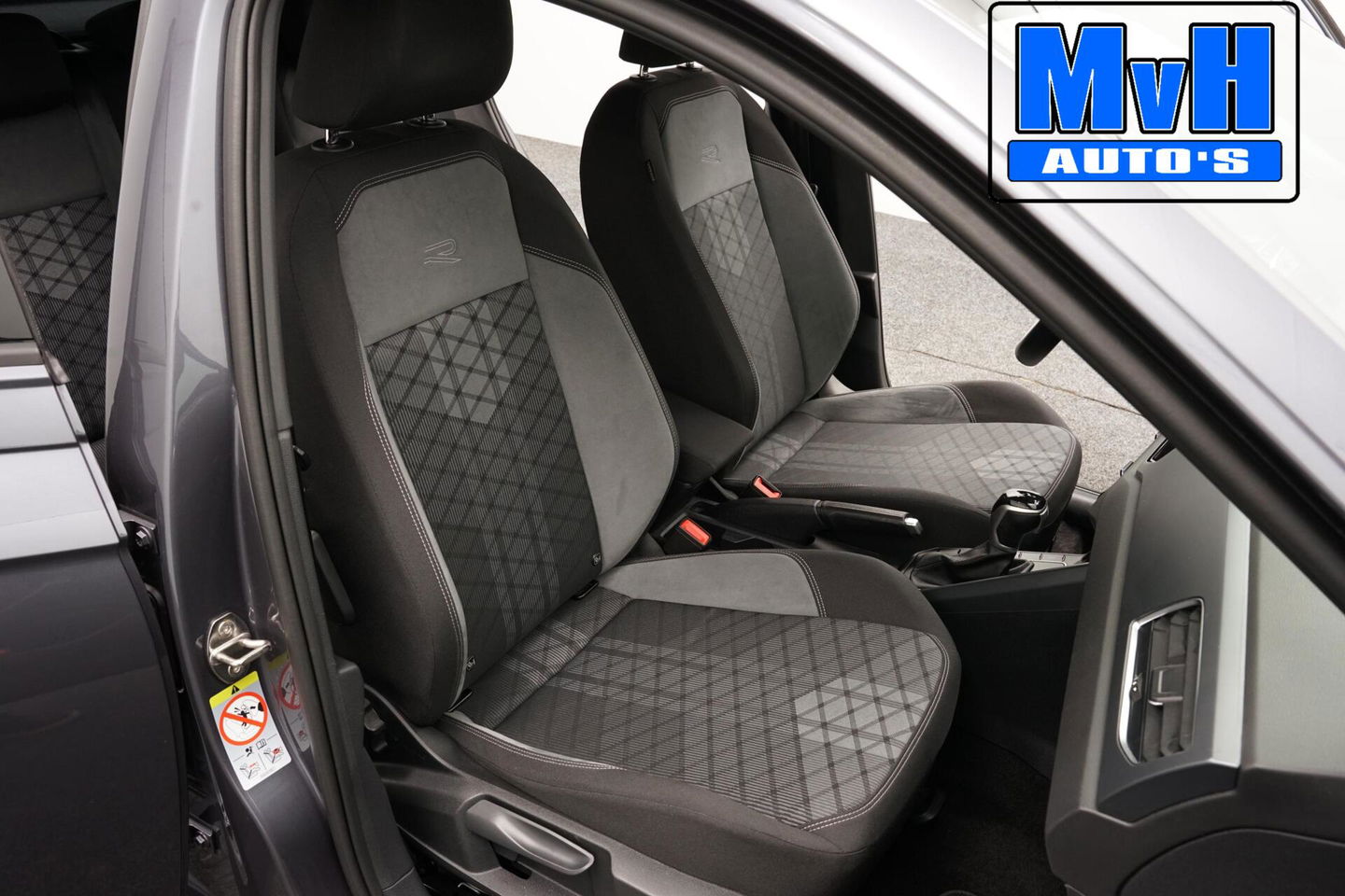 Volkswagen Taigo 1.0 TSI R-Line|IQ-LIGHT|STOELVERW|CAMERA|NAP