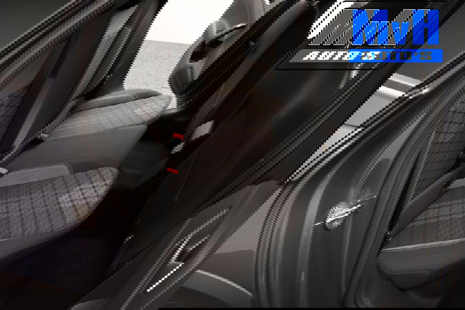 Volkswagen Taigo 1.0 TSI R-Line|IQ-LIGHT|STOELVERW|CAMERA|NAP